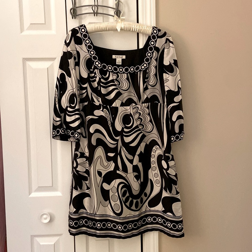 White House Black Market 100% Silk Dress, Poly Lined.